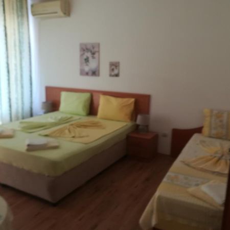 Guest House Stenli Primorsko Exterior photo